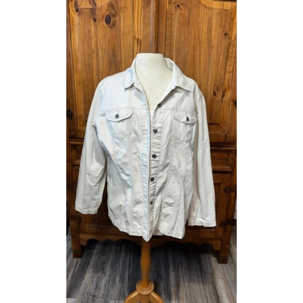 Chico's Size 3 Ivory Denim Jacket | Button Front | Lightweight Utility Style